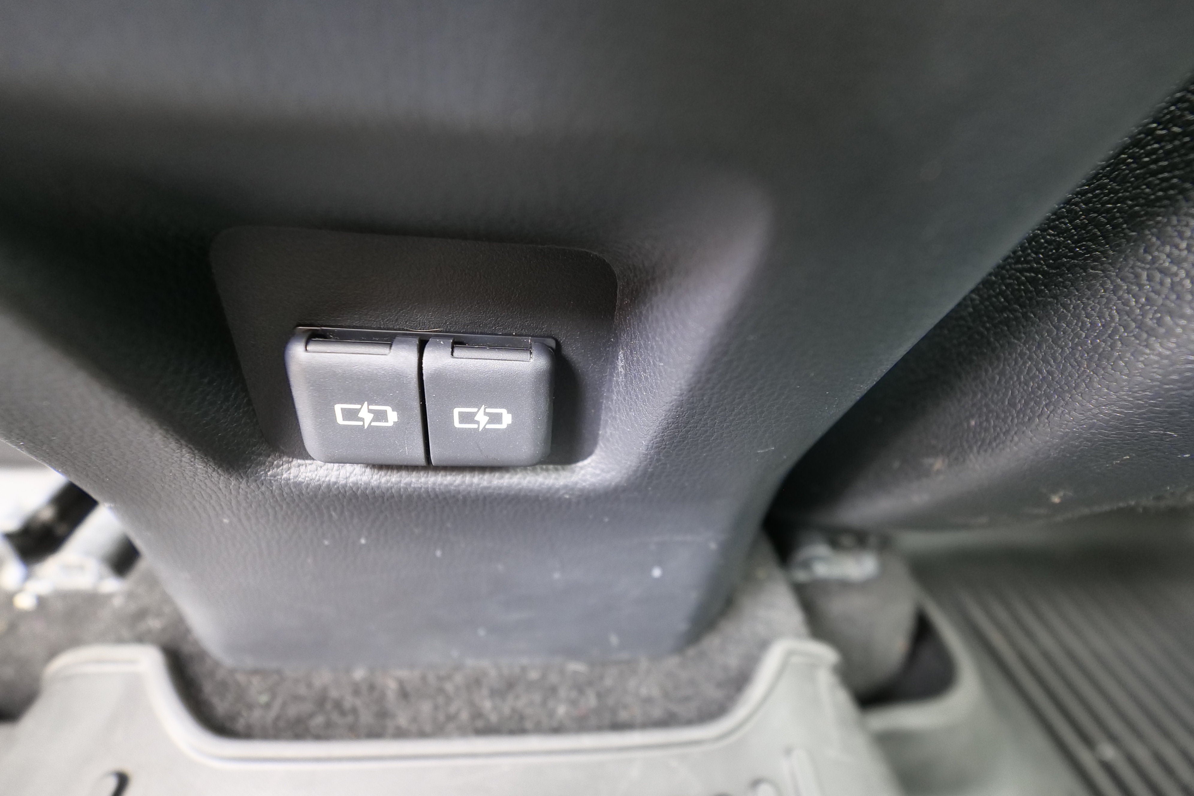 Used 2023 Toyota RAV4 XLE AWD/4WD image 16