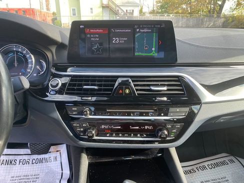 Used 2018 BMW 530e xDrive 530e xDrive iPerformance image 18