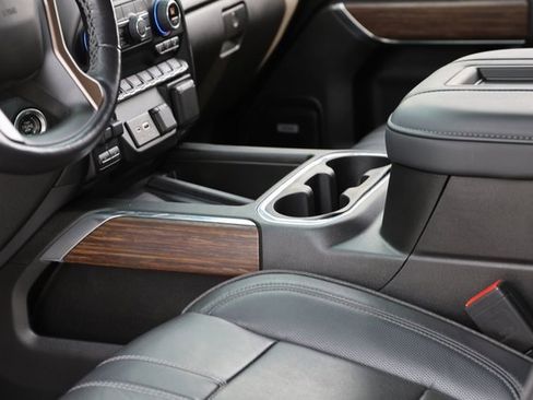 Used 2022 Chevrolet Silverado 2500 High Country w/ Z71 Off-Road Package image 21