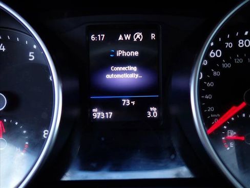 Used 2018 Volkswagen Tiguan SEL AWD/4WD image 27