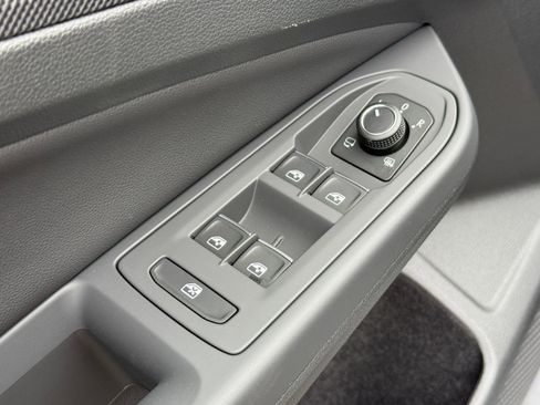 New 2026 Volkswagen GTI SE FWD image 19