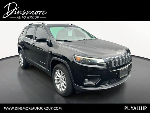 Used 2019 Jeep Cherokee Latitude w/ Cold Weather Group AWD/4WD image 1