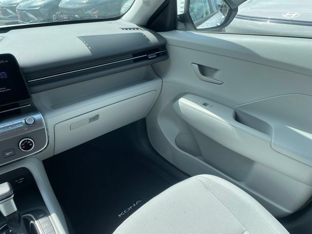 New 2026 Hyundai Kona SE FWD image 18
