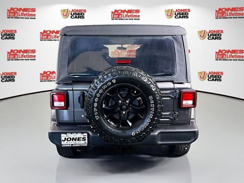 Used 2018 Jeep Wrangler Unlimited Sport AWD/4WD image 14