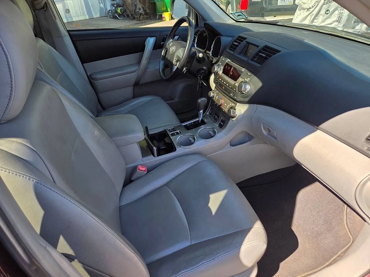 Used 2012 Toyota Highlander SE w/ Tow Pkg AWD/4WD image 41
