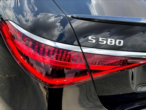 New 2025 Mercedes-Benz S 580 4MATIC Sedan image 6