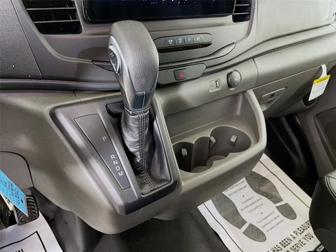 New 2025 Ford Transit 250 148 Medium Roof image 18