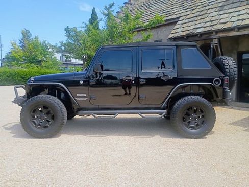 Used 2015 Jeep Wrangler Unlimited Sport w/ Quick Order Package 24S AWD/4WD image 7