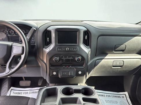 Used 2020 Chevrolet Silverado 1500 Custom w/ Custom Value Package AWD/4WD image 17
