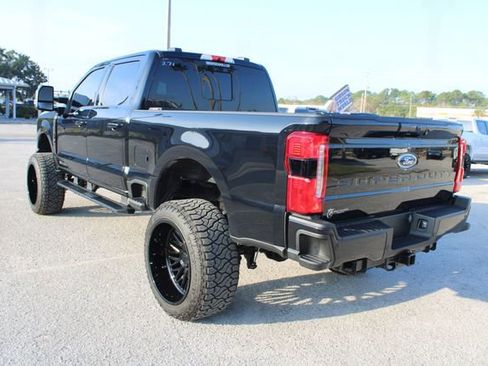 Used 2023 Ford F250 Lariat w/ Sport Appearance Package image 8