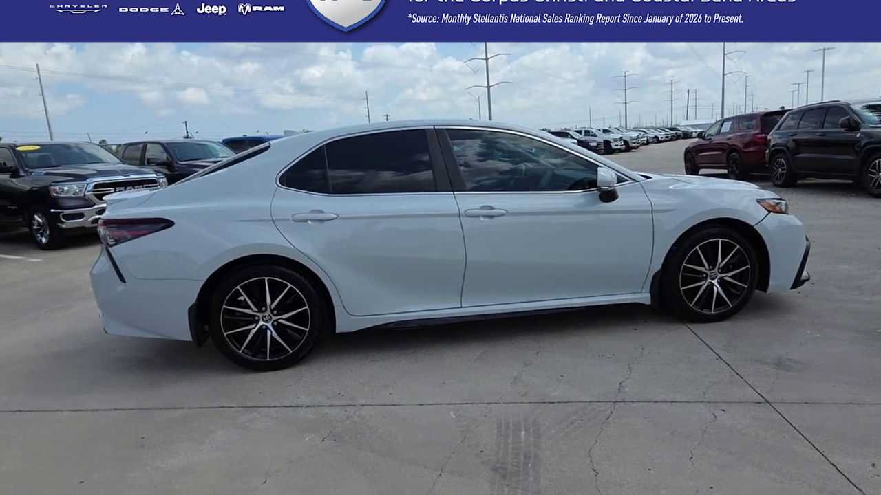 Used 2023 Toyota Camry SE w/ Convenience Package FWD image 9