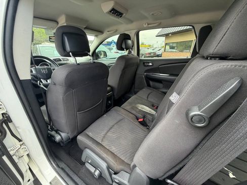 Used 2016 Dodge Journey SE w/ Flexible Seating Group FWD image 28