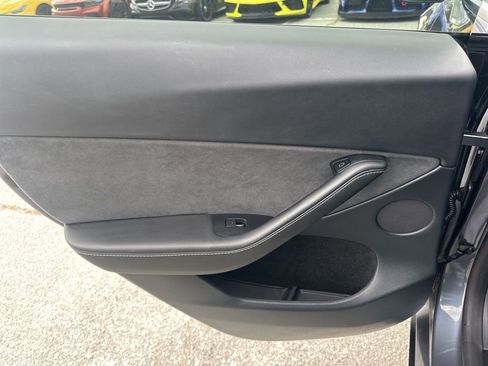 Used 2023 Tesla Model Y Long Range image 29