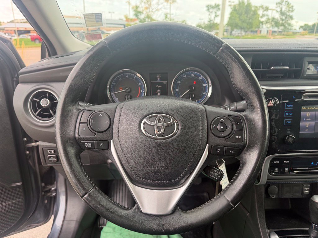 Used 2018 Toyota Corolla SE FWD image 13