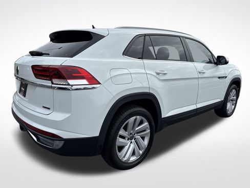 Certified 2022 Volkswagen Atlas Cross Sport SE image 5