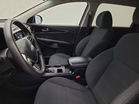 Used 2019 Kia Sorento L FWD image 17
