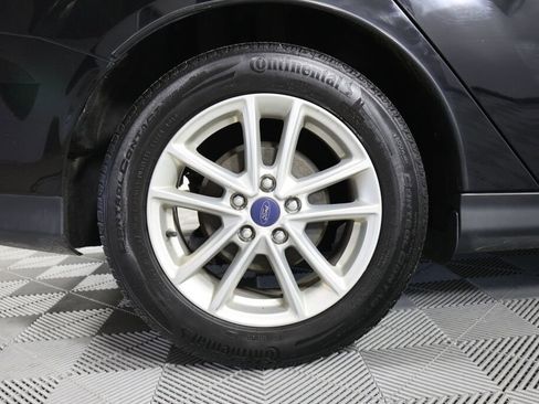 Used 2017 Ford Focus SE FWD image 7