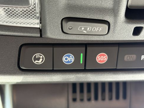 Used 2024 Chevrolet Silverado 1500 High Country w/ Technology Package AWD/4WD image 25