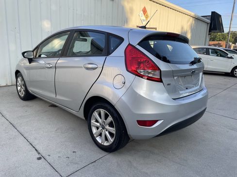 Used 2011 Ford Fiesta SE w/ 202A Rapid Spec Order Code image 5