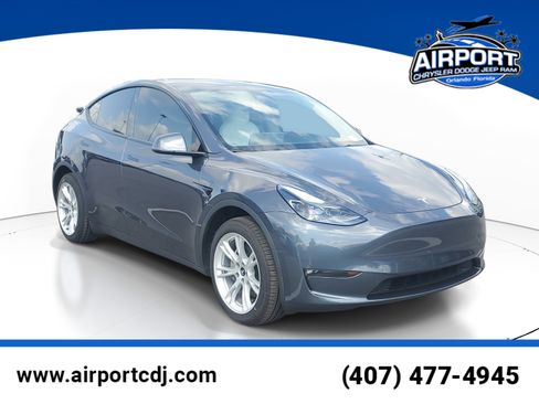 Used 2023 Tesla Model Y Long Range AWD/4WD image 1