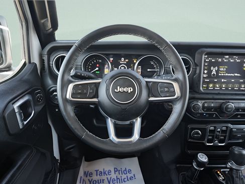 Used 2023 Jeep Wrangler Unlimited Sahara w/ Cold Weather Group AWD/4WD image 17