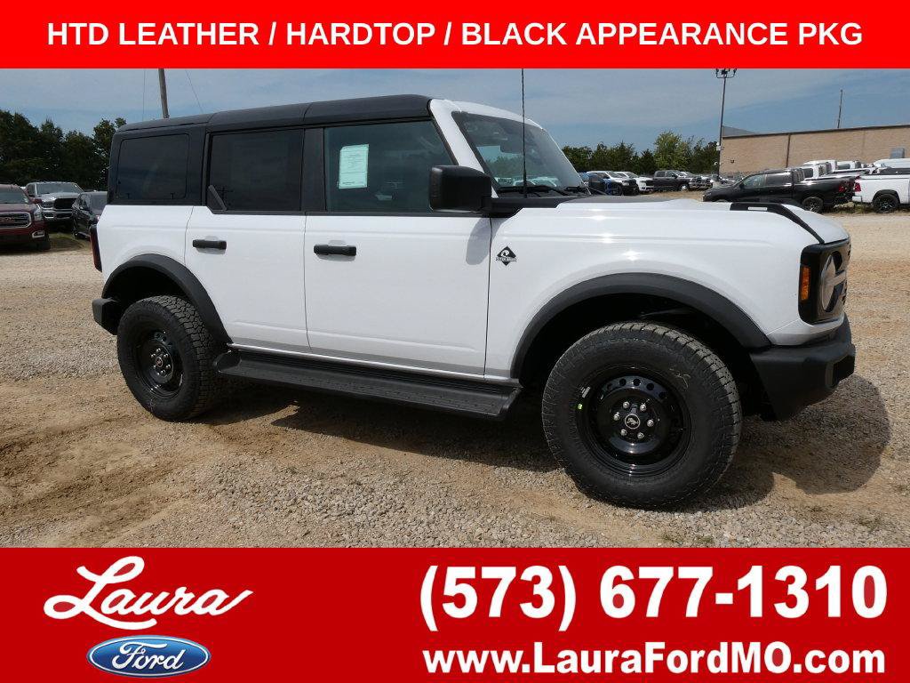New 2026 Ford Bronco Outer Banks w/ Black Appearance Package AWD/4WD image 1
