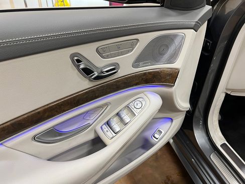 Used 2017 Mercedes-Benz S 550 Sedan image 30