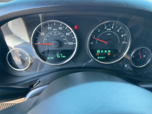 Used 2012 Jeep Wrangler Sahara image 16