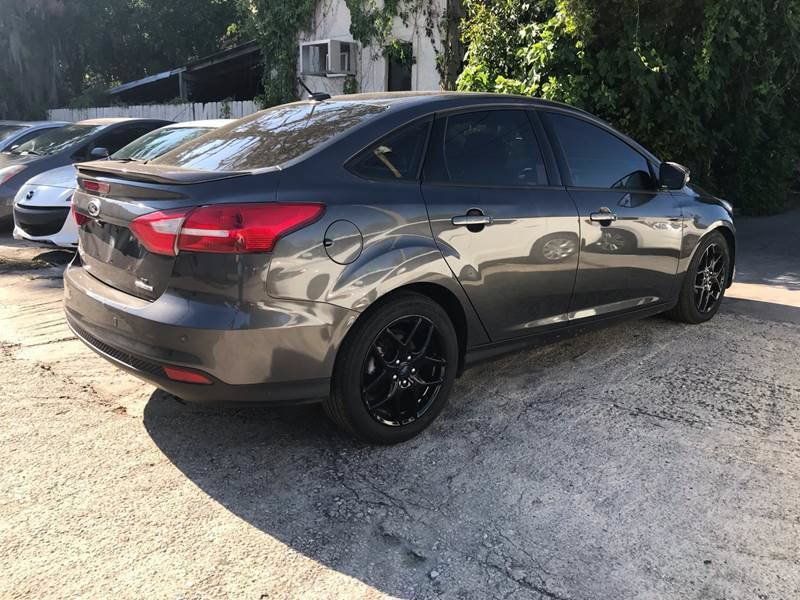 Used 2016 Ford Focus SE w/ Equipment Group 201A FWD image 14