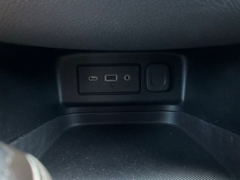 Used 2020 Chevrolet Equinox LT image 24