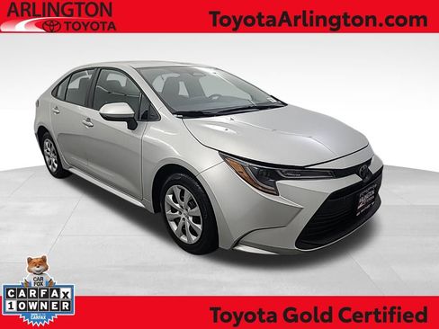 Used 2025 Toyota Corolla LE image 1