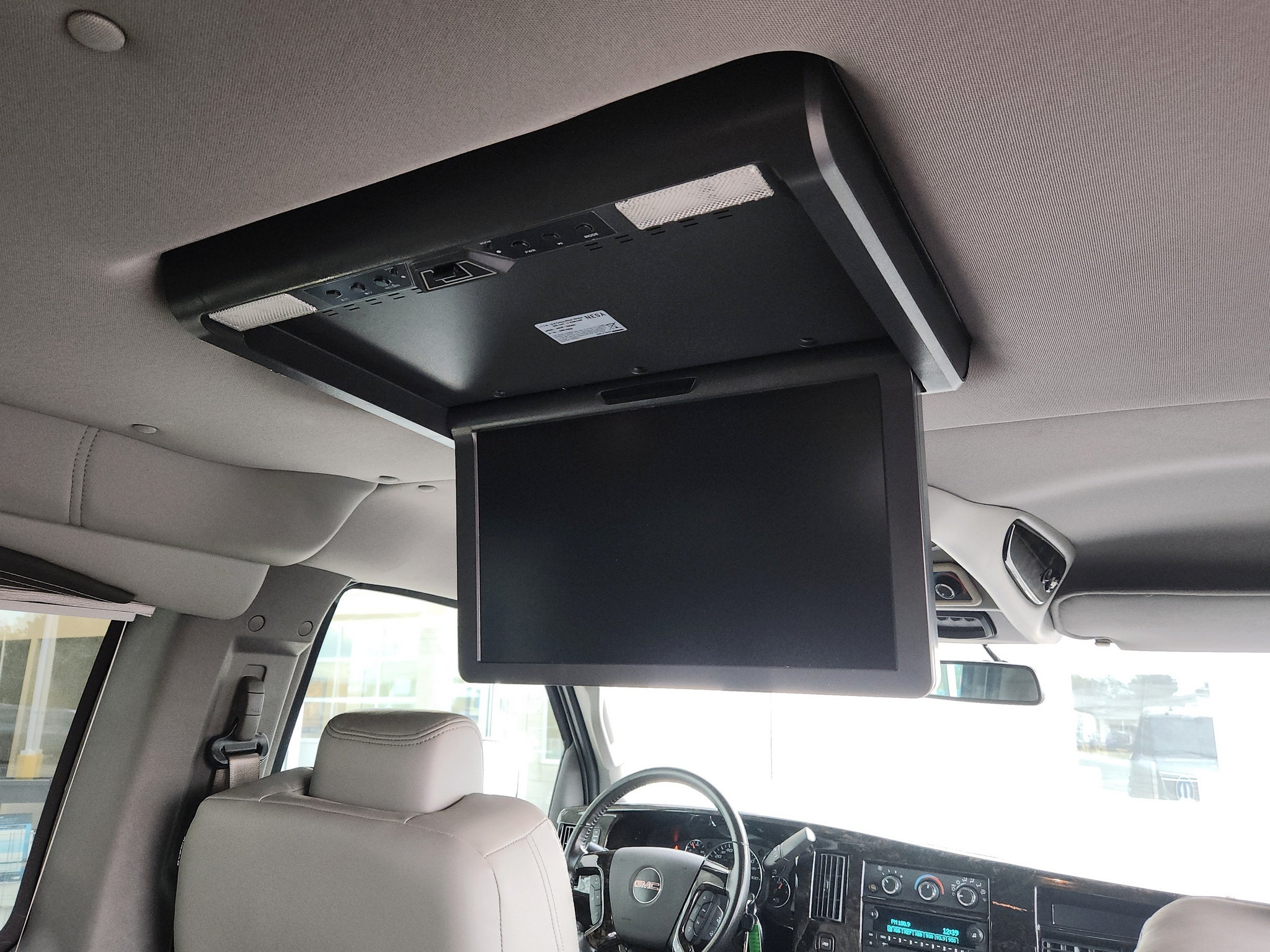 Used 2022 GMC Savana 2500 w/ Enhanced Convenience Package RWD image 7