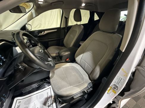Used 2021 Ford Escape SE FWD image 13