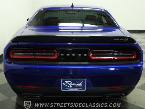 Used 2022 Dodge Challenger R/T Scat Pack w/ Driver Convenience Group RWD image 9