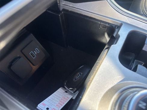 Used 2023 Ford Explorer Limited image 6