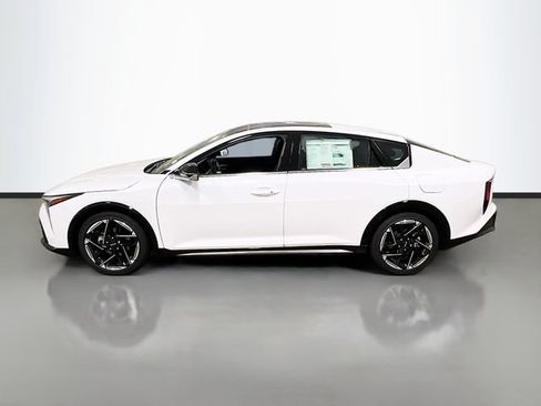 New 2025 Kia K4 GT-Line image 4