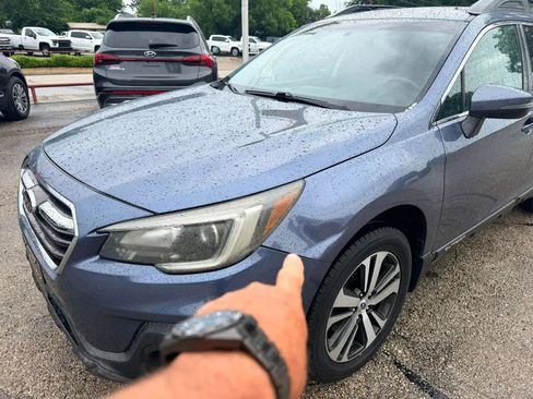 Used 2018 Subaru Outback 2.5i Limited w/ Popular Package #2 AWD/4WD image 4