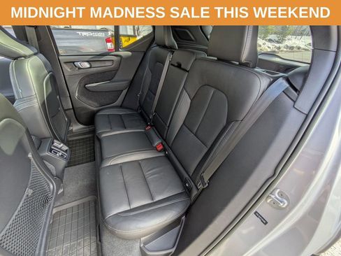 Used 2023 Volvo XC40 B5 Ultimate w/ Protection Package Premier image 21