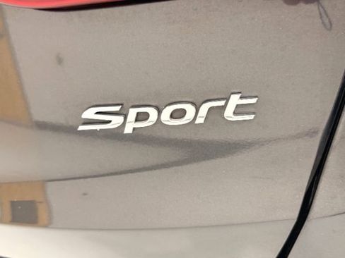 Used 2018 Hyundai Santa Fe Sport w/ 2.4L Value Package 02 FWD image 9