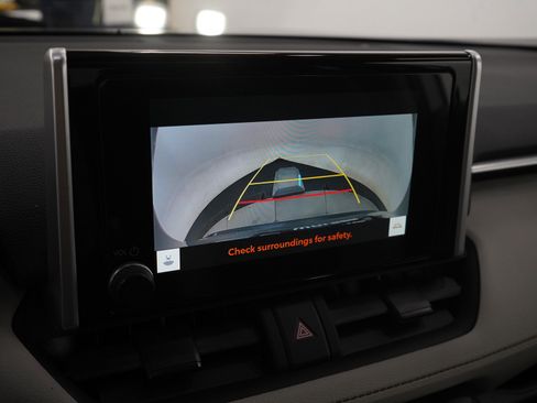 Used 2024 Toyota RAV4 XLE image 21