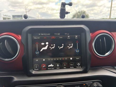 Used 2020 Jeep Gladiator Rubicon AWD/4WD image 23