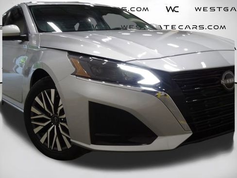 Used 2023 Nissan Altima 2.5 SV image 44