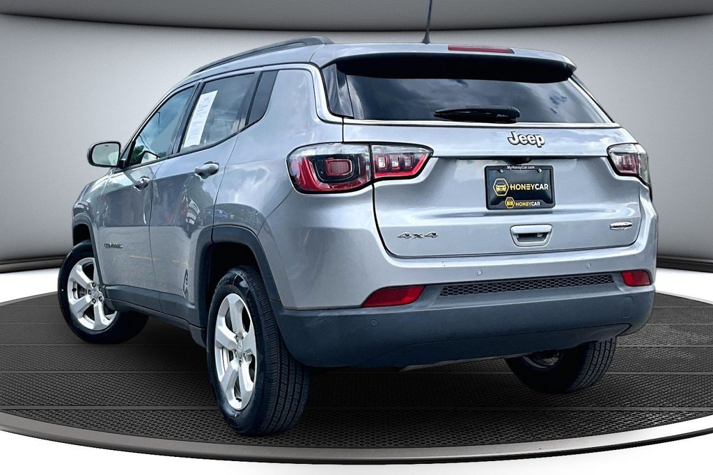 Used 2019 Jeep Compass Latitude w/ Cold Weather Group AWD/4WD image 4