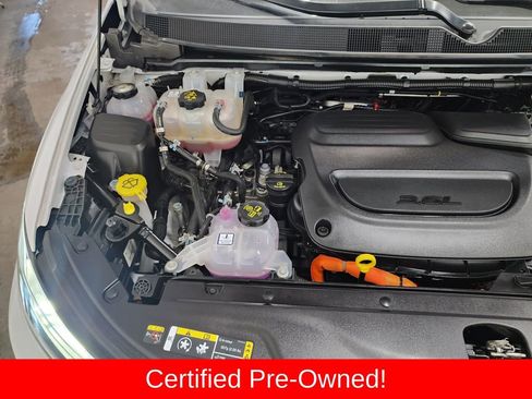 Used 2025 Chrysler Pacifica Pinnacle image 41