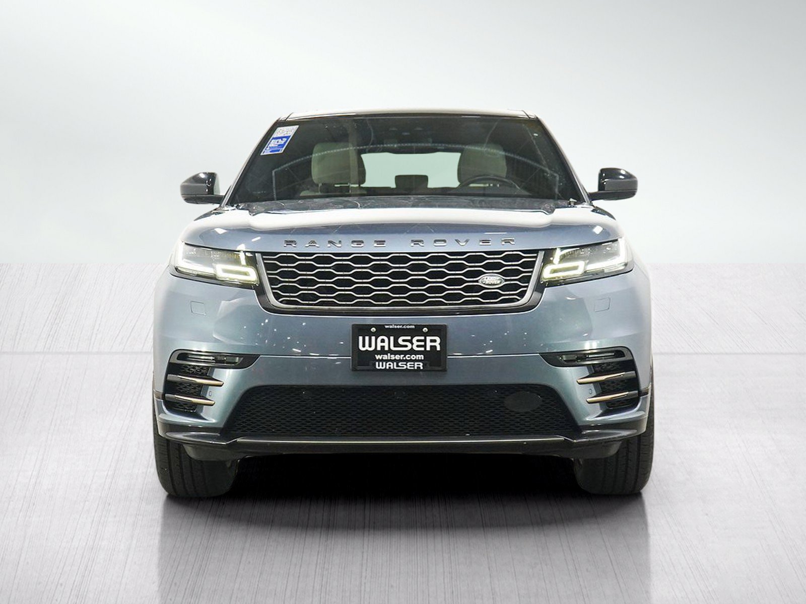 Used 2019 Land Rover Range Rover Velar R-Dynamic SE AWD/4WD image 8