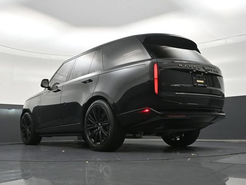 Used 2025 Land Rover Range Rover SE AWD/4WD image 25