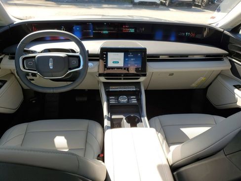 New 2026 Lincoln Nautilus Premier AWD/4WD image 14