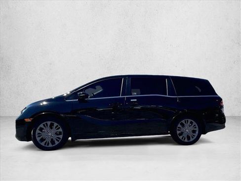 Used 2025 Honda Odyssey Touring image 4