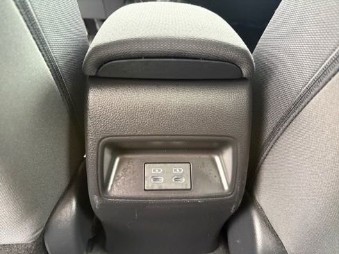 Used 2025 Toyota Corolla LE image 16