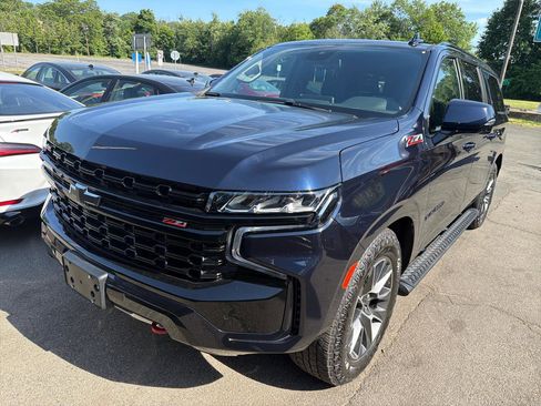 Used 2024 Chevrolet Suburban Z71 w/ Z71 Off-Road Package AWD/4WD image 2